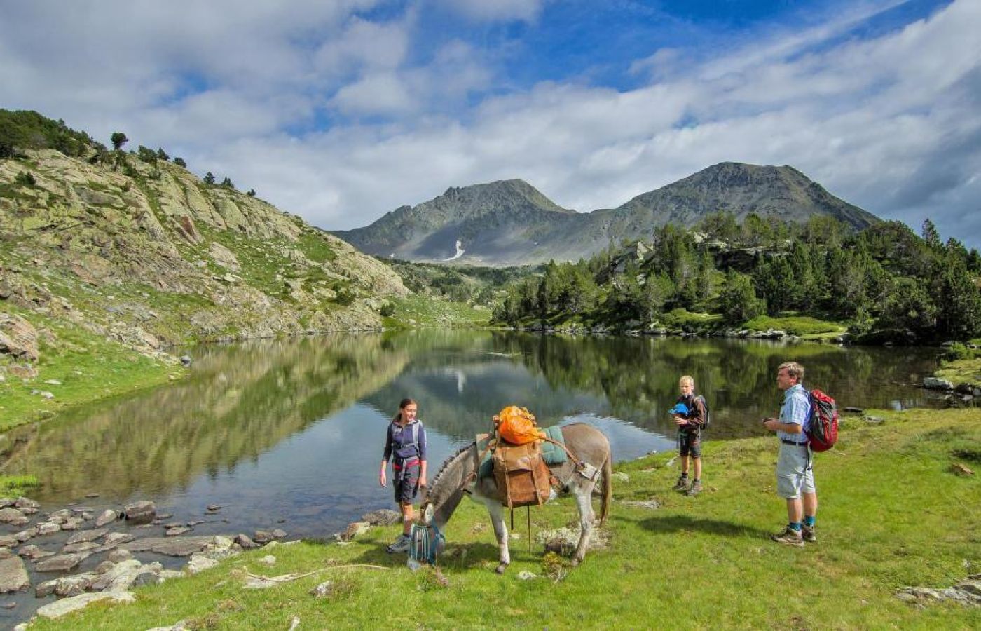 rando pyrenees famille gîte